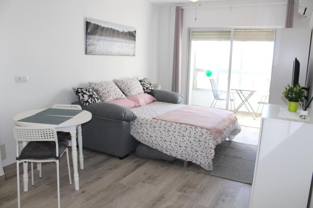 Charming Studio Nerja With Pool Экстерьер фото